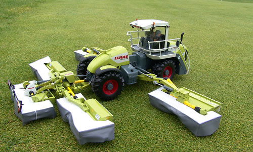 CLAAS Cougar 1400 segadora, 1/32, Universal Hobbies 
