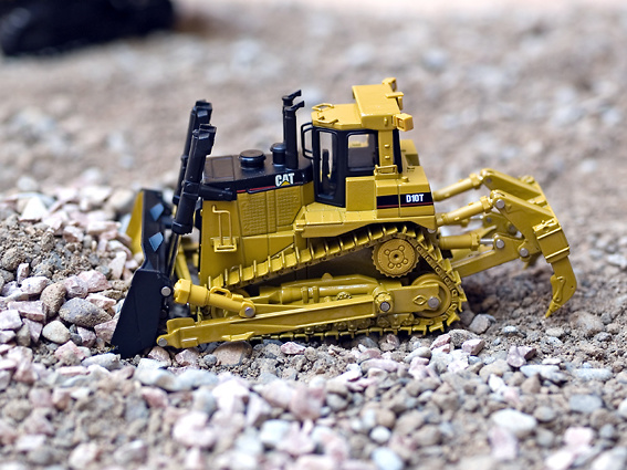 Caterpillar Cat D10T Bulldozer Metallketten, Norscot 55158 Masstab 1/50 