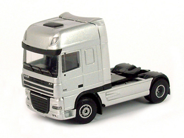 DAF 105 XF SSC 4x2 Gris Liontoys 1/50 