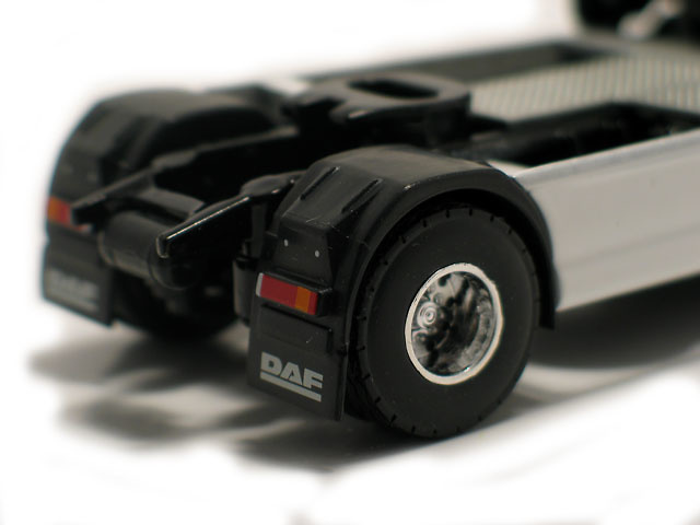 DAF 85CF Dagcabine 4x2 LION TOYS 1/50 