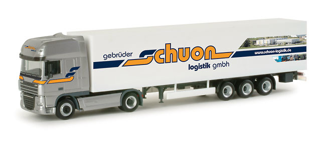 DAF XF 105 SSC Koffer-Sattelzug 
