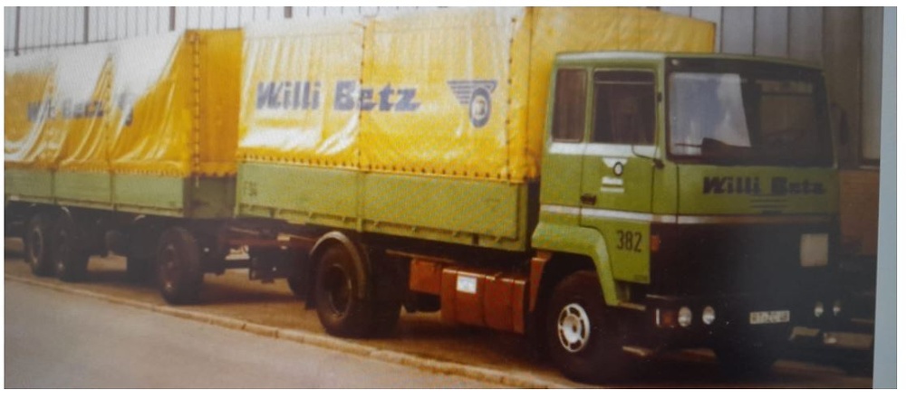 Ford Starr-LKW + Anhänger 3 Achsen Willi Betz Tekno 85021 im Maßstab 1:50 