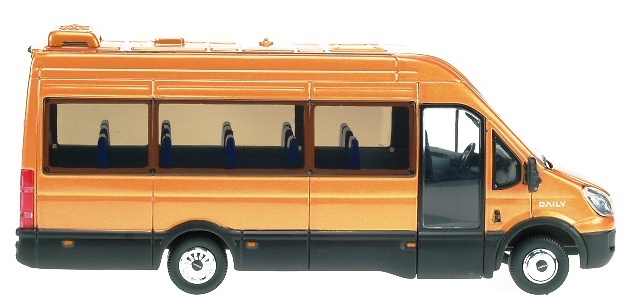 IVECO NEW MODEL Minibus Ros 1/43 