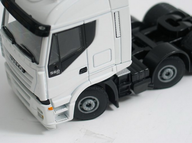 IVECO Stralis ES 6x2 Weiss Liontoys 1/50 