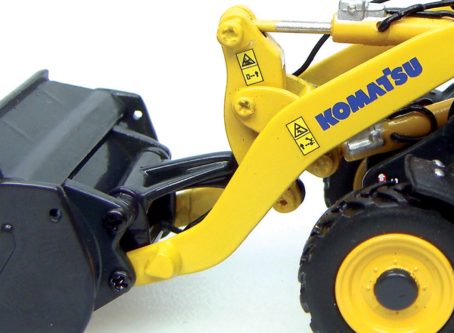 KOMATSU WA70 RADLADER 1/50 