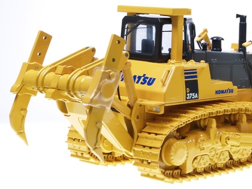 Komatsu D 375 A-5 Bulldozer First Gear 1/50 