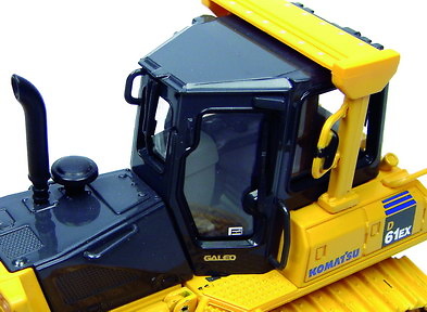 Komatsu D61 EX Planierraupe Universal Hobbies 8000 