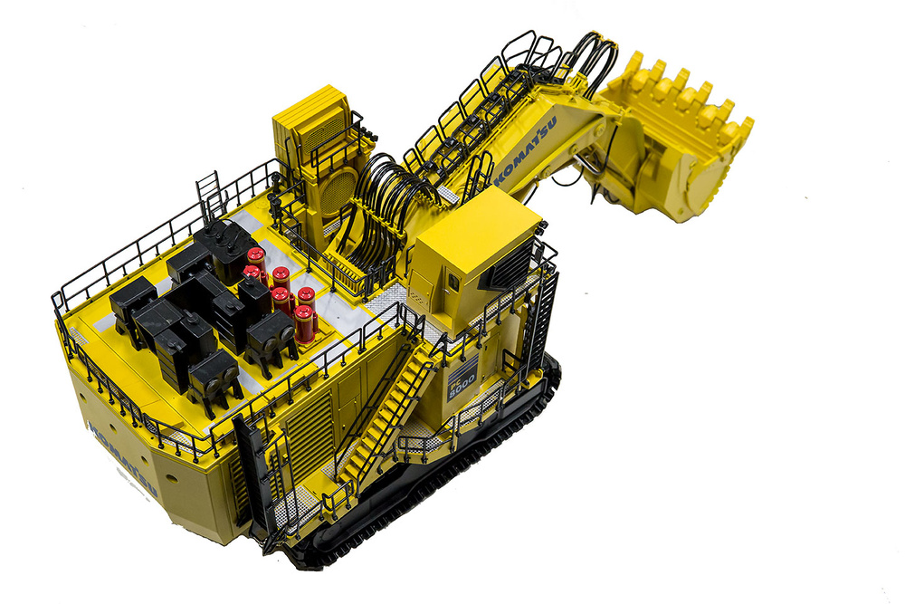 Komatsu PC 8000 Bymo 25026 Masstab 1/50 