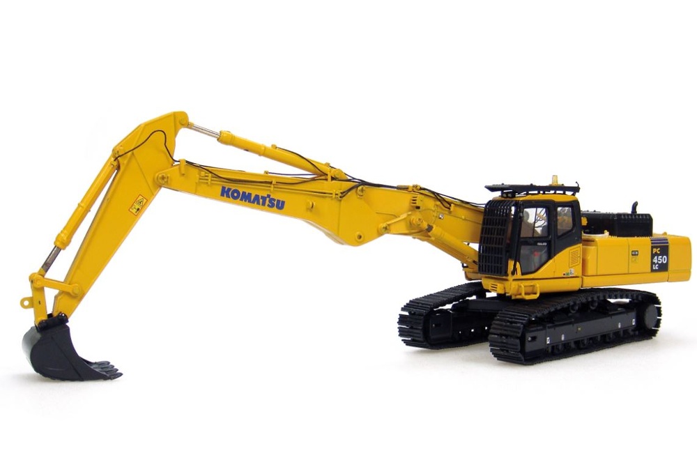 Komatsu PC450LC Bagger Universal Hobbies 8004 Masstab 1/50 