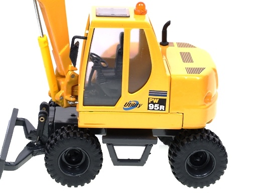 Komatsu PW 95 R Bagger Old Cars 62700 Masstab 1/35 