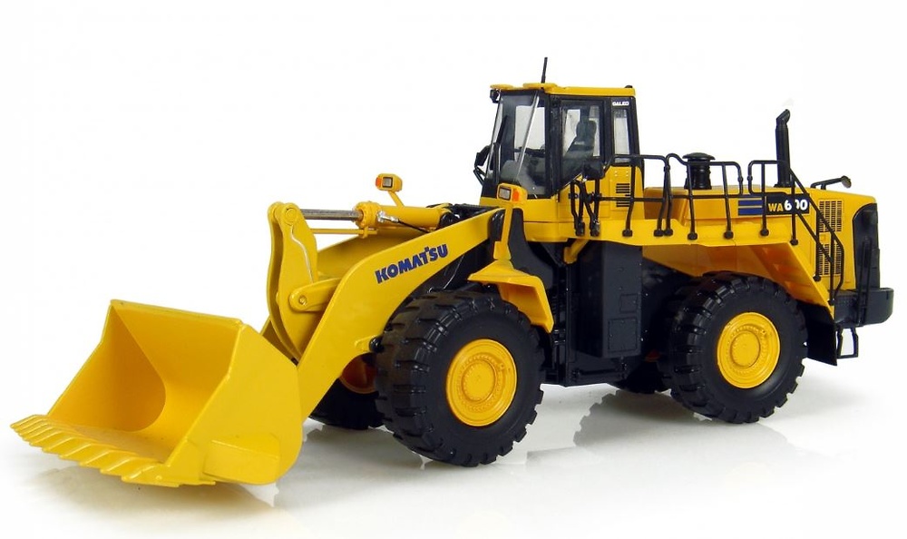 Komatsu WA 600 Radlader Universal Hobbies 8008 Masstab 1/50 