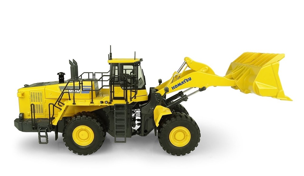 Komatsu WA600-8 Radlader Universal Hobbies 8127 Masstab 1/50 