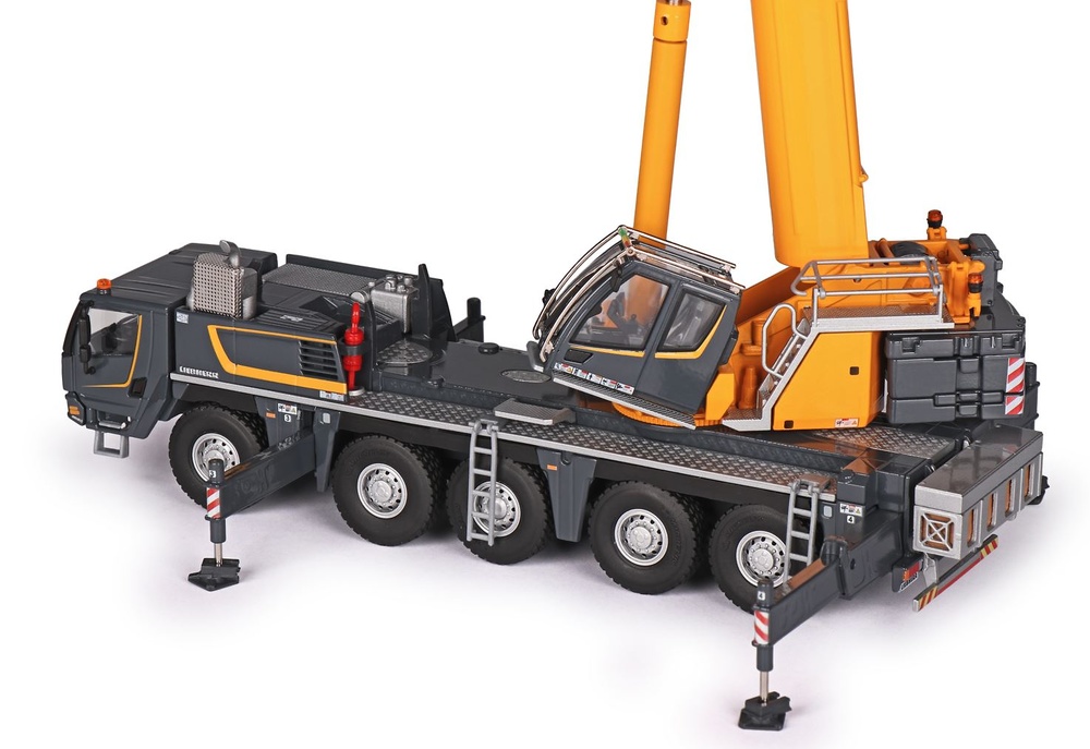 Liebherr LTM 1110-5.2 Mobilkran Conrad Modelle 2126 Masstab 1/50 