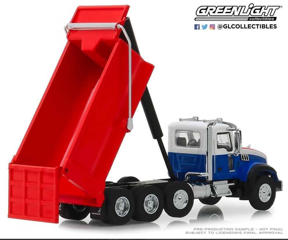 Mack Granite Kipper (2019) Greenlight 45060 Masstab 1/64 