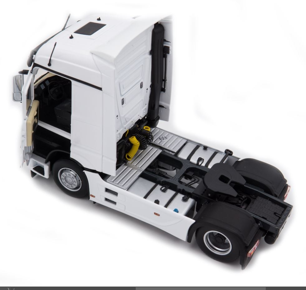 Mercedes Actros Streamspace Marge Models 1907-01 Masstab 1/32 