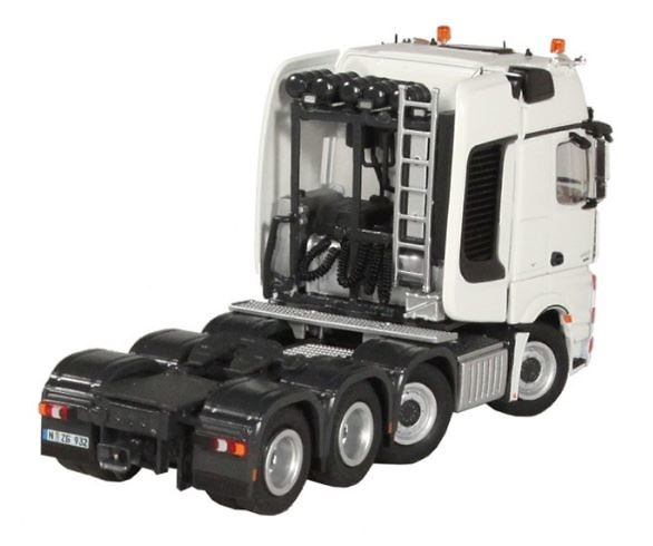 Mercedes Benz Actros Gigaspace SLT Nzg 932 Masstab 1/50 