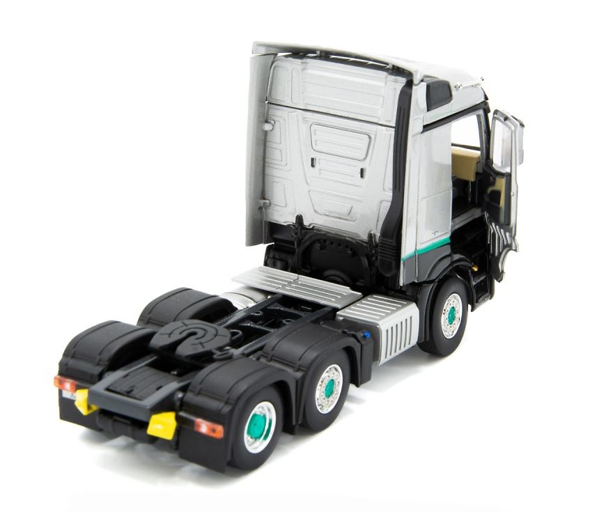 Mercedes-Benz Actros Streamspace Silver Edition Imc Models 0120 