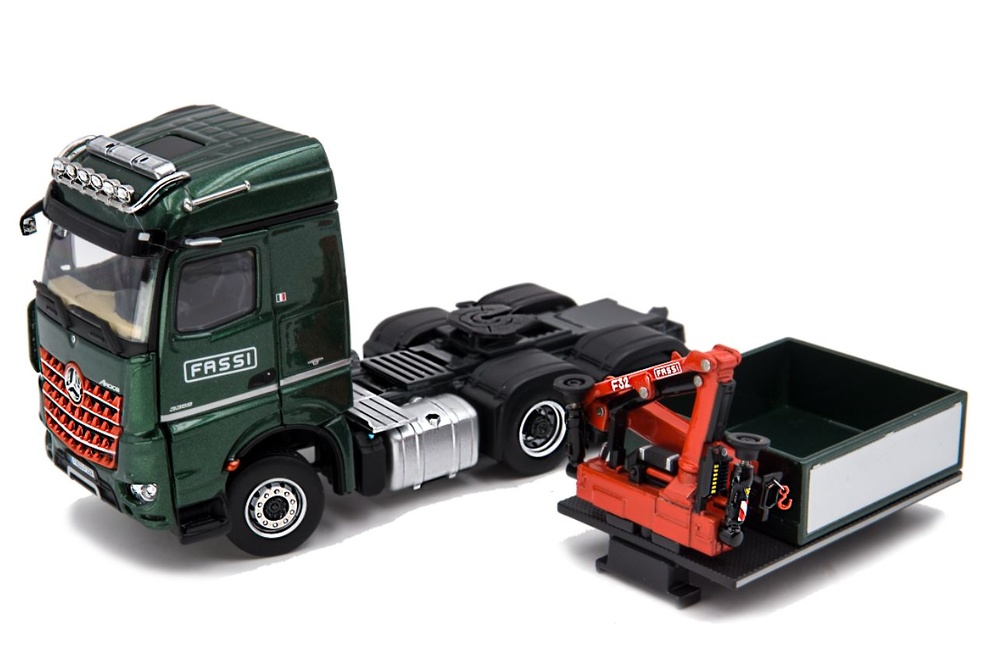 Mercedes-Benz Arocs StreamSpace 6x4 + Ladekran Fassi F32A Imc Models 0072 Masstab 1/50 