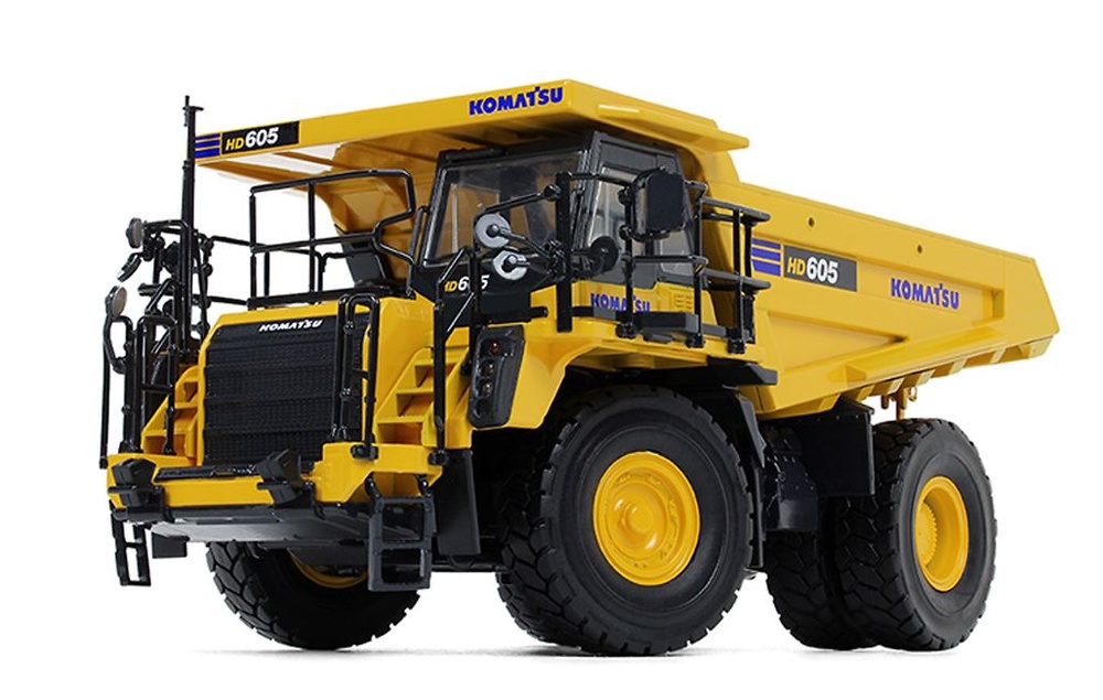 Komatsu HD605-8 First Gear 3387 Masstab 1/50 