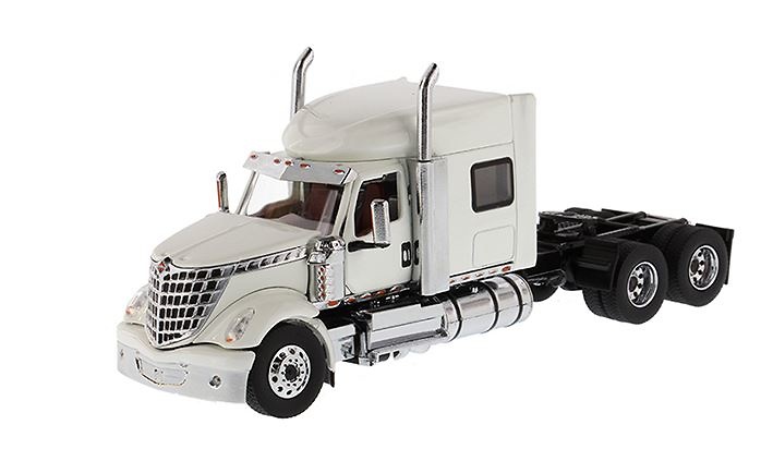 International LoneStar Truck Diecast Masters 71024 Masstab 1/50 