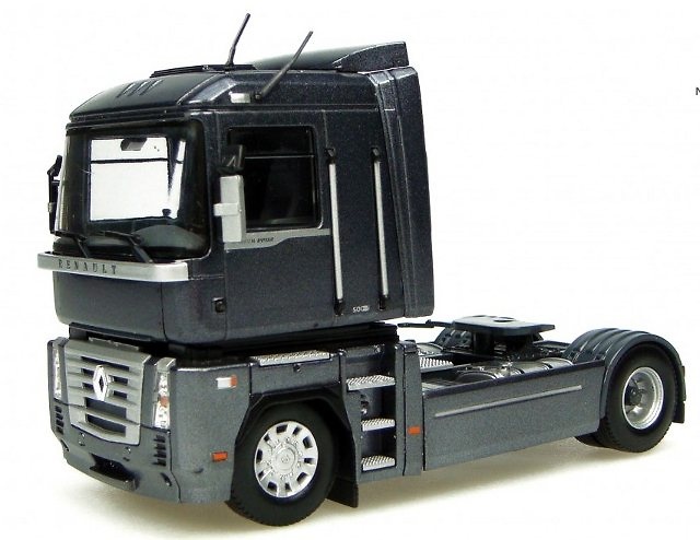 Renault Magnum 500 AE - grau metallic Universal Hobbies 5657 Masstab 1/50 