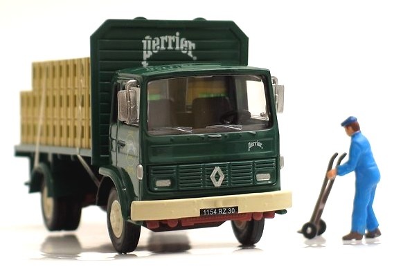 Renault SJ Perrier Getränke Lkw Norev 518505 Masstab 1/43 