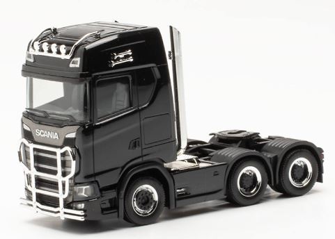 Scania CS 20 HD 6x2 mit Pipes und Rammschutz Herpa 314053-002 im Maßstab 1:87 