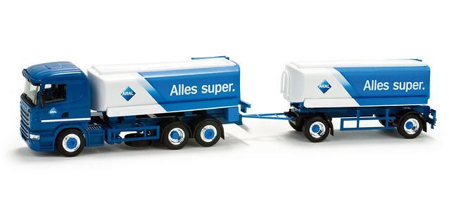 Scania R Std. Benzintank-Hängerzug 