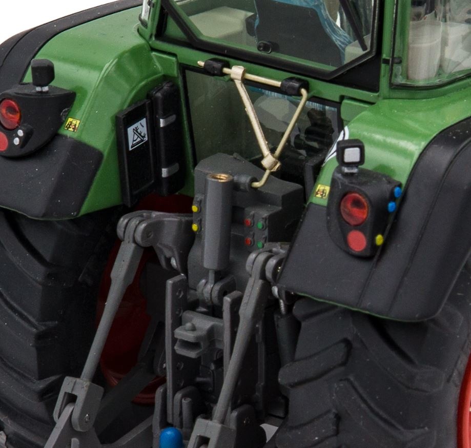 Traktor Fendt Vario 926 TMS eise Toys 1068 Masstab 1/32 