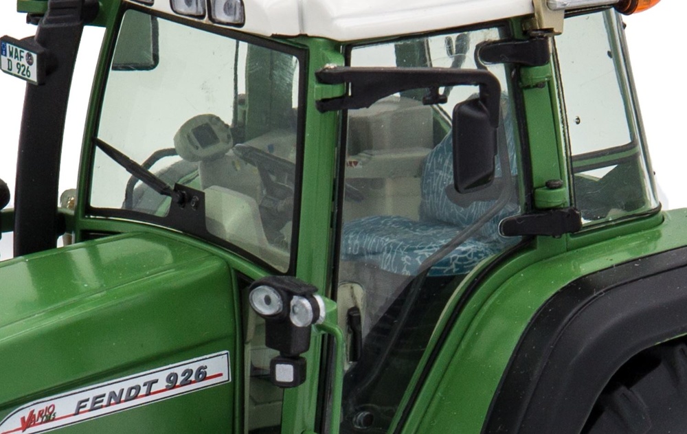 Traktor Fendt Vario 926 TMS eise Toys 1068 Masstab 1/32 