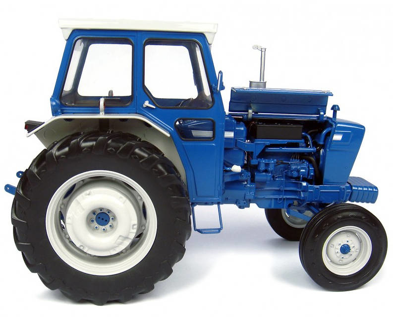 Traktor Ford 5000 (1968) Universal Hobbies 4278 Masstab 1/16 