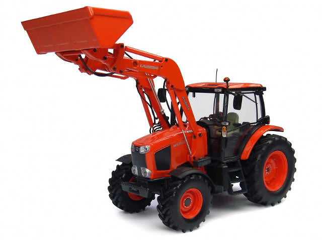 Traktor Kubota M135GX with front loader Universal Hobbies 4192 Masstab 1/32 