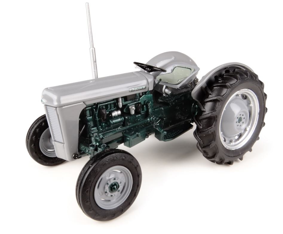 Traktor Massey Ferguson TO 35 Universal Hobbies 4988 