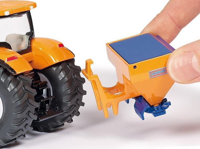 Traktor New Holland mit Räumschild und Streuer Siku 2940 Masstab 1/50 