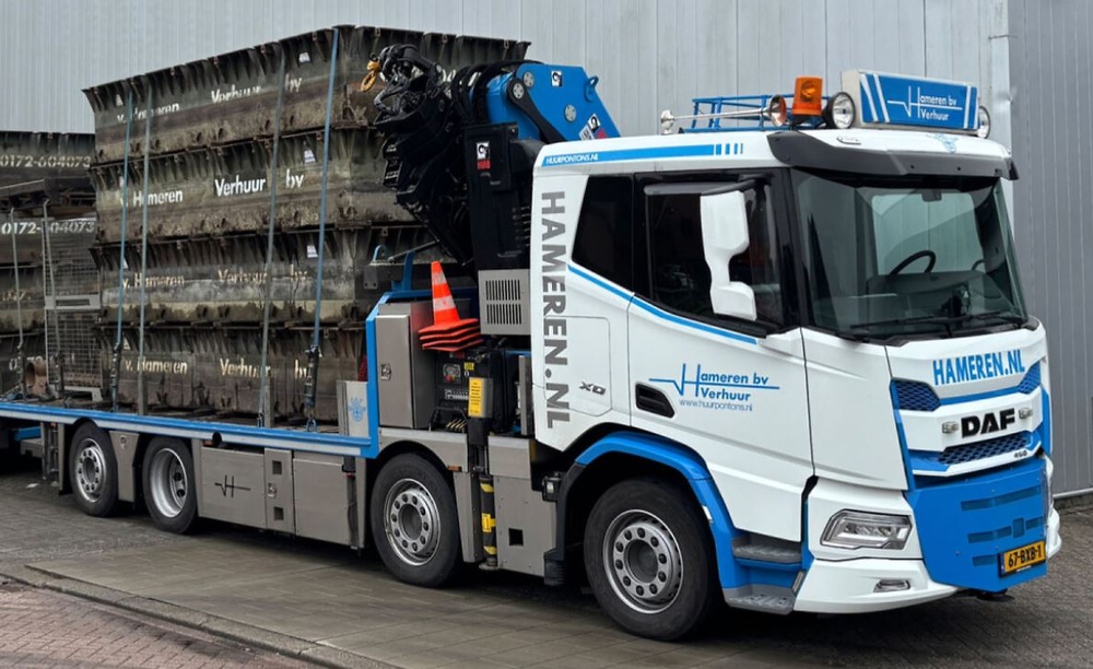 Daf XD SL 8x2 + Palfinger PK 480 Hameren NL crane Wsi Models 01-5072 scale 1/50 