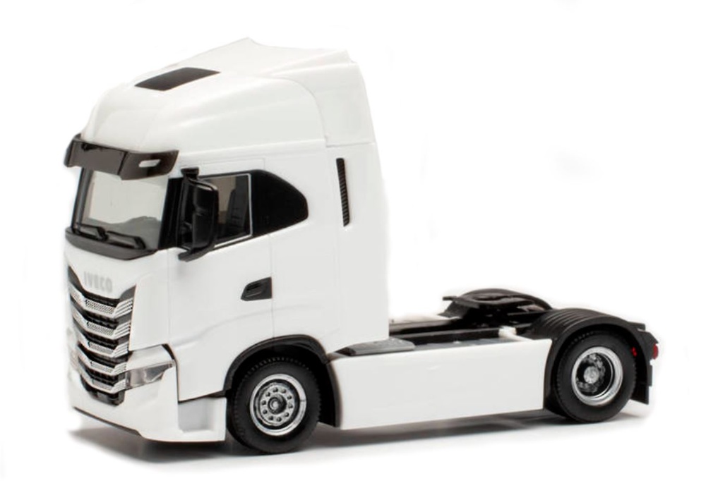 Iveco S-Way 2021 Herpa 313445 scale 1/87 