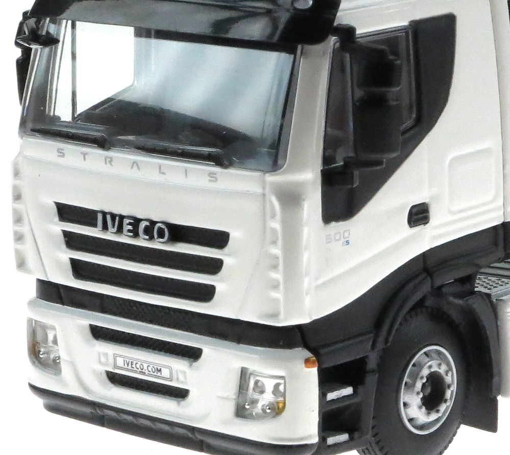 Iveco Stralis 4x2 weiss Wsi Models 03-1033 Maßstab 1/50 