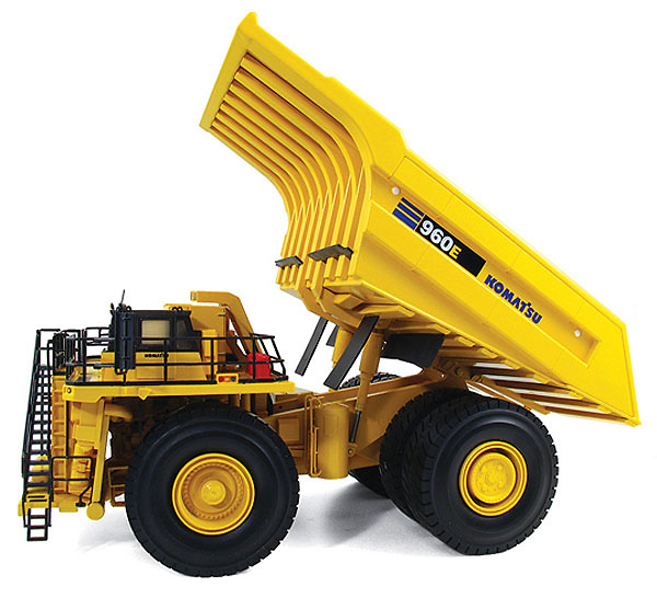 Komatsu 960E-2K Dump Truck (New Version), First Gear 3244 Maß­stab 1/50 