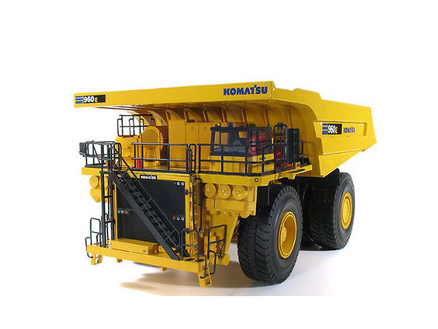 Komatsu 960E-2K Dump Truck (New Version), First Gear 3244 Maß­stab 1/50 