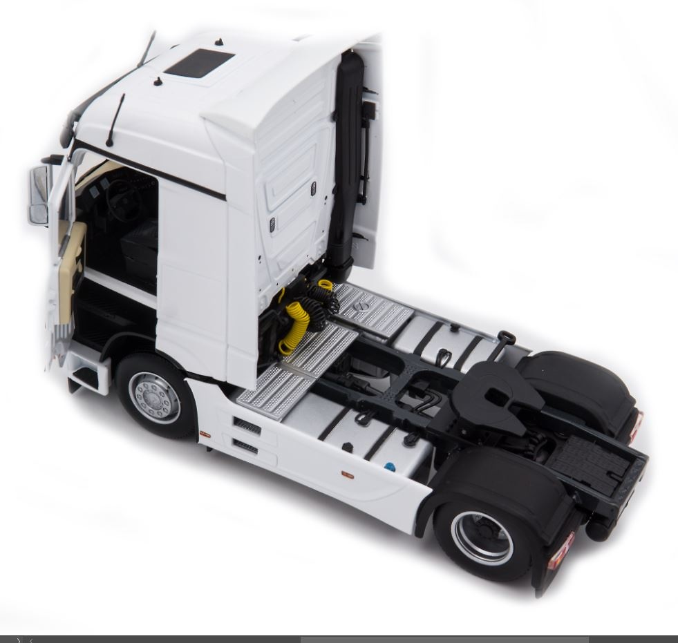 Mercedes Actros Streamspace Marge Models 1907-01 scale 1/32 