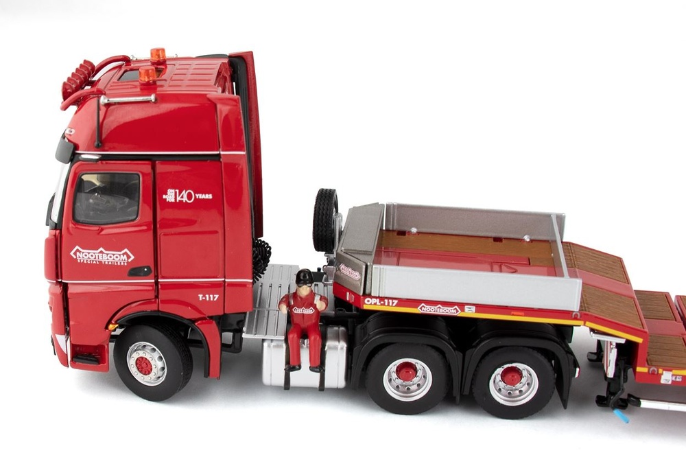 Mercedes-Benz Actros GigaSpace - Nooteboom MCOS 4 ejes Imc Models scale 1/50 