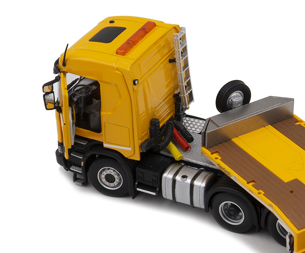 Scale model Scania XT + Nooteboom Mcos with ramps Imc Models 33-0188 scale 1/50 