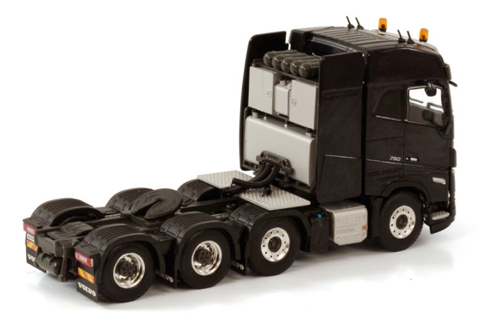 Scale model truck Volvo fh5 globetrotter 8x4 Wsi Models 2146 scale 1/50 