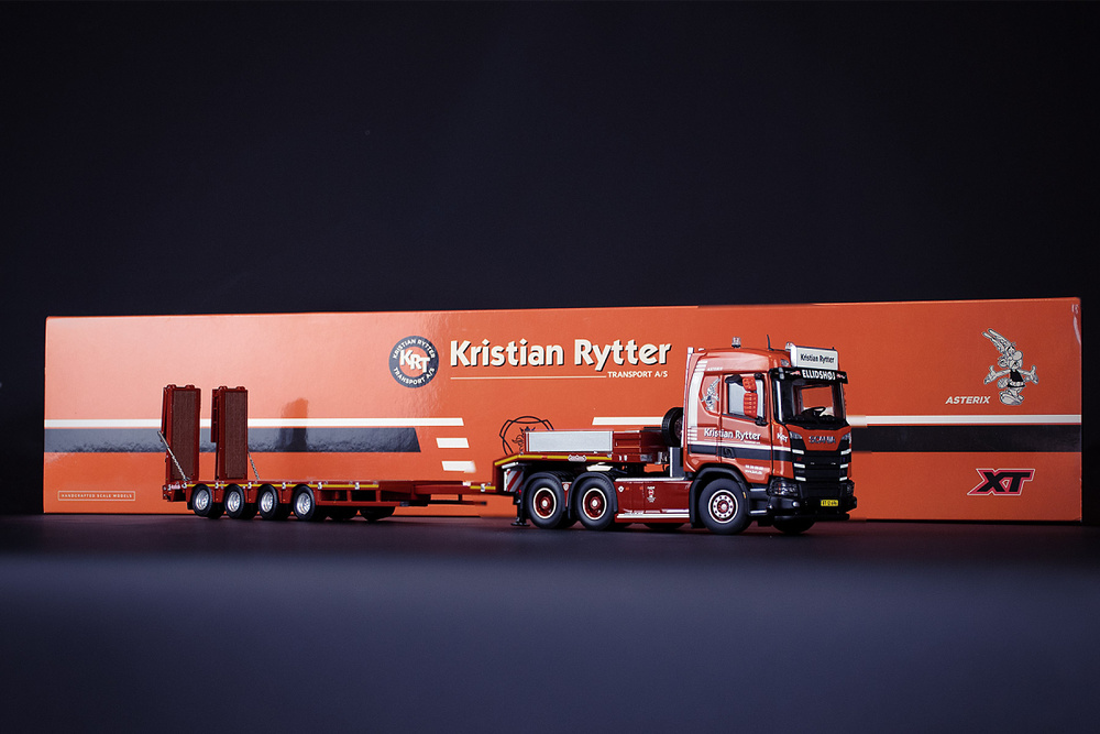 Scania XT medium roof 6X4 with nootebom MCOS 4 axle semi low