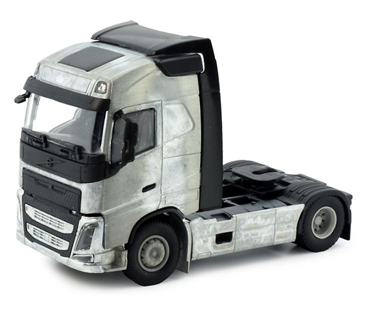 Volvo FH04 Globetrotter 4x2 Assembly Kit Lion Toys 80131 scale 1/50th 