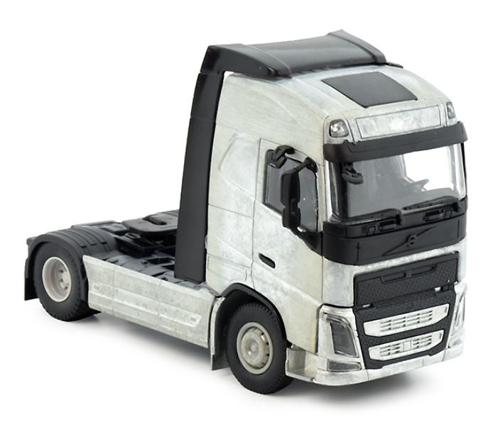 Volvo FH04 Globetrotter 4x2 Assembly Kit Lion Toys 80131 scale 1/50th 