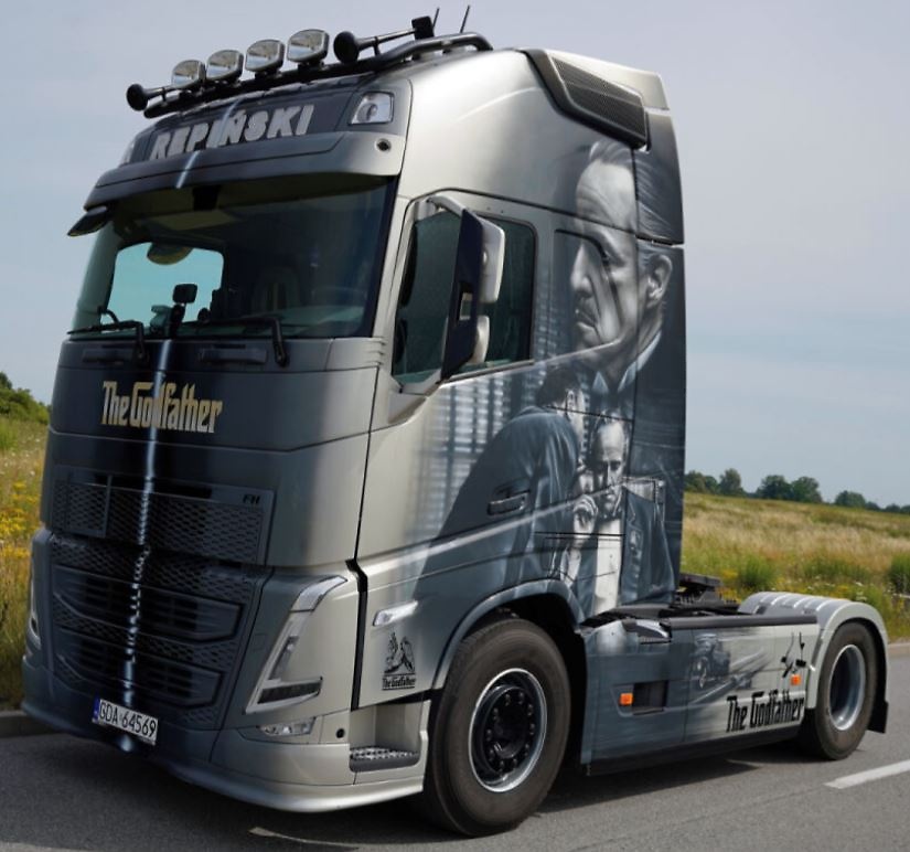 Volvo FH5 Globetrotter XL 4x2 Repinski Godfather Wsi Models 01-4971 scale 1/50 