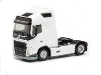 Scale model Volvo FH Globetrotter Herpa 313605 scale 1/87