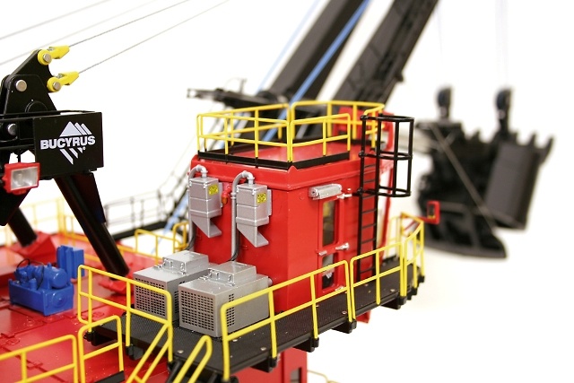 BUCYRUS 495 HF Syncrude Excav. Minería TWH 1/50 
