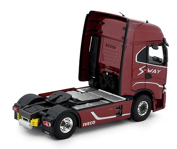 Camion Iveco S-Way Tekno 81525 escala 1/50 
